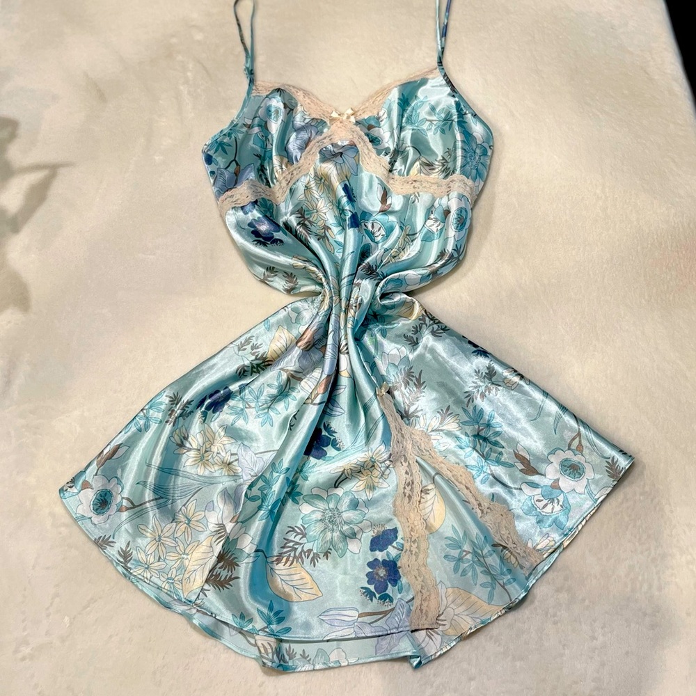 VTG Apt. 9 Satin Blue Slip